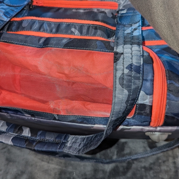 LUG - Propeller - Camo Navy w/watermelon / orangish accents - Picture 8 of 9